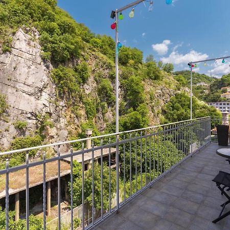 Stunning Apartment In Quiet Street Near Center With Free Parking 4 Floor Rijeka Exteriör bild