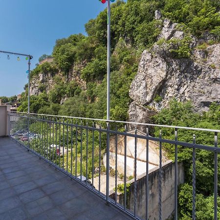 Stunning Apartment In Quiet Street Near Center With Free Parking 4 Floor Rijeka Exteriör bild
